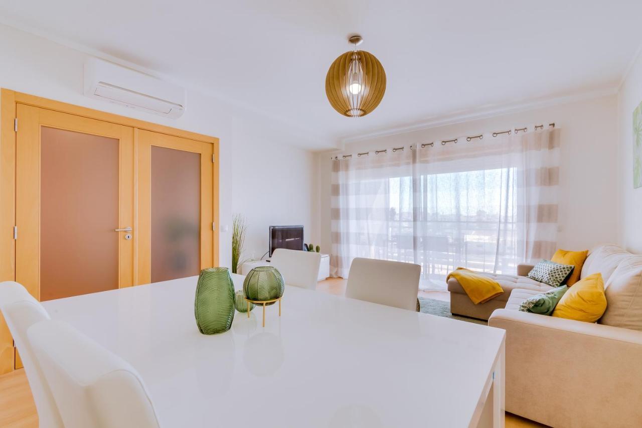 Ria House - Beautiful Apartment With Swiming Pool โอลเญา ภายนอก รูปภาพ